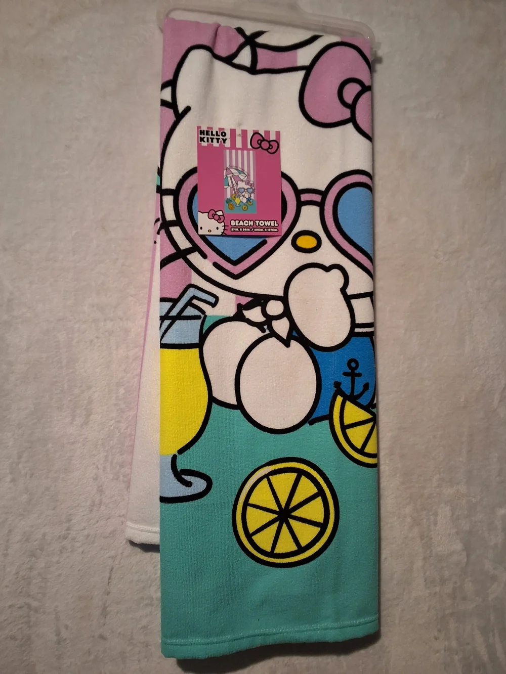 Hello Kitty At The Beach Drinking Lemonade 